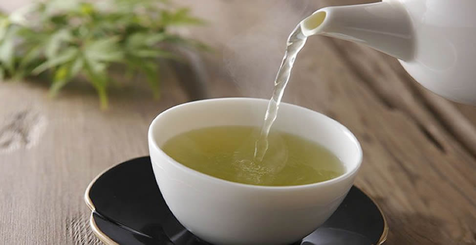 O chá de Carambolas facilita a redução das taxas de glicose na corrente sanguínea.